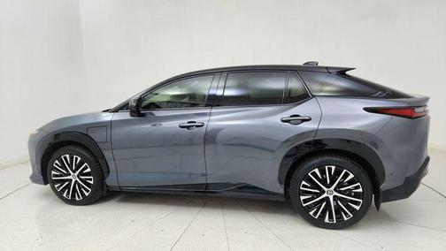 2023 Lexus RZ 450e Luxury