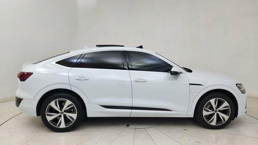 2024 Audi Q8 e-tron Premium Plus