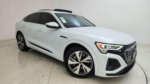 2024 Audi Q8 e-tron Premium Plus