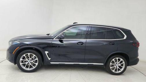 Black Sapphire Metallic 2026 BMW X5 xDrive40i