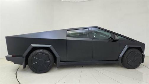 2025 Tesla Cybertruck Cyberbeast