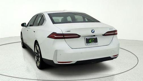 White Metallic 2025 BMW 540 xDrive