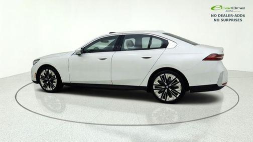 White Metallic 2025 BMW 540 xDrive