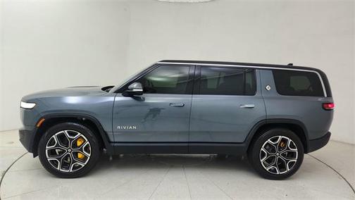 2023 Rivian R1S Adventure