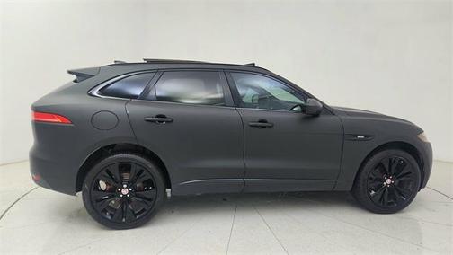2019 Jaguar F-PACE 30t R-Sport