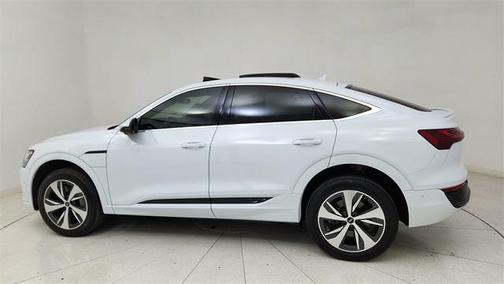 2024 Audi Q8 e-tron Premium Plus