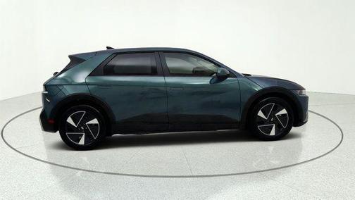 Digital Teal 2025 Hyundai IONIQ 5 SE