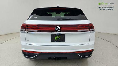 Pure White 2025 Volkswagen Atlas Cross Sport 2.0T SE w/Technology