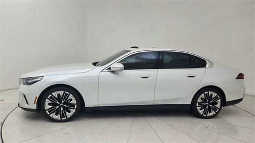 2024 BMW 530 i