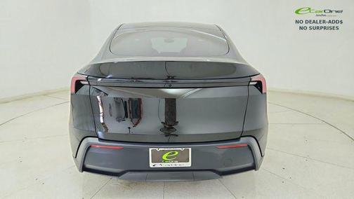 Diamond Black 2026 Tesla Model Y Rear-Wheel Drive