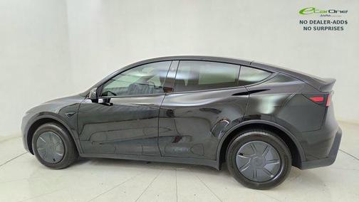 Diamond Black 2026 Tesla Model Y Rear-Wheel Drive