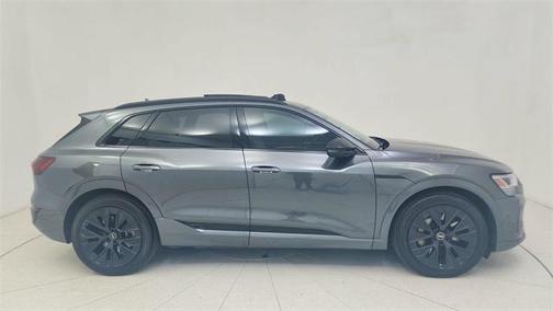 2024 Audi Q8 e-tron Prestige