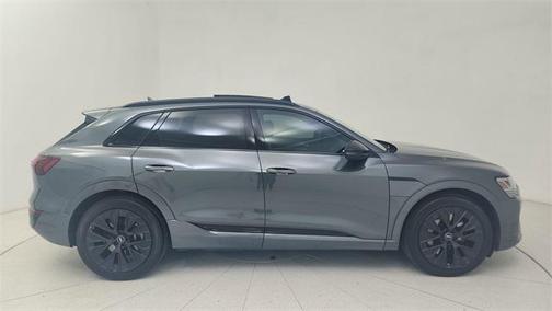 2024 Audi Q8 e-tron Prestige