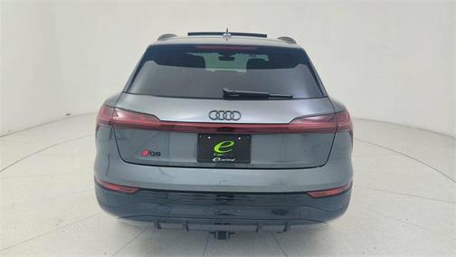 2024 Audi Q8 e-tron Prestige