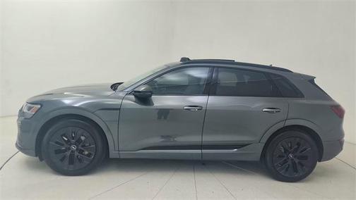 2024 Audi Q8 e-tron Prestige