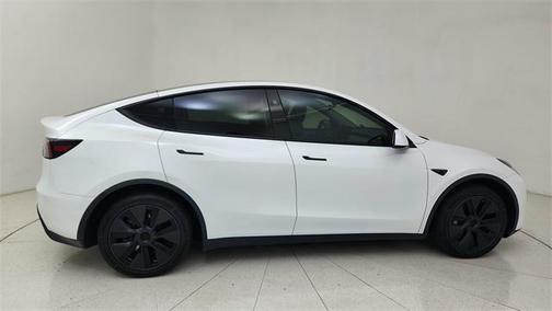 2024 Tesla Model Y Long Range Dual Motor All-Wheel Drive