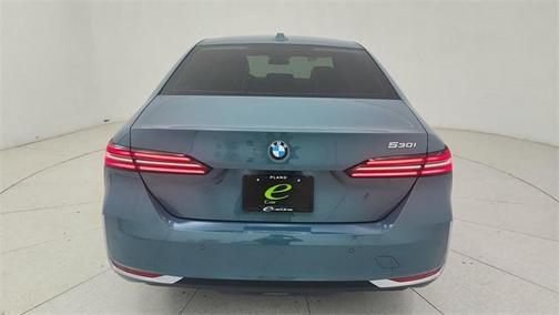 2025 BMW 530 i