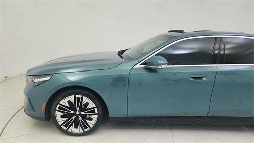 2025 BMW 530 i