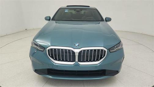 2025 BMW 530 i