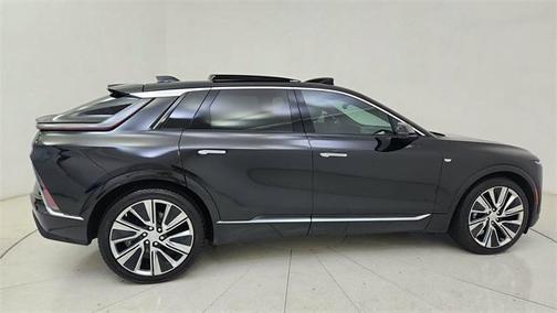 2024 Cadillac LYRIQ Luxury w/1SE