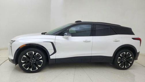 Iridescent Pearl Tricoat 2025 Chevrolet Blazer EV AWD RS