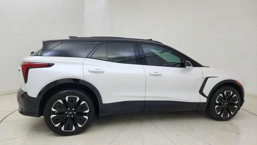 Iridescent Pearl Tricoat 2025 Chevrolet Blazer EV AWD RS