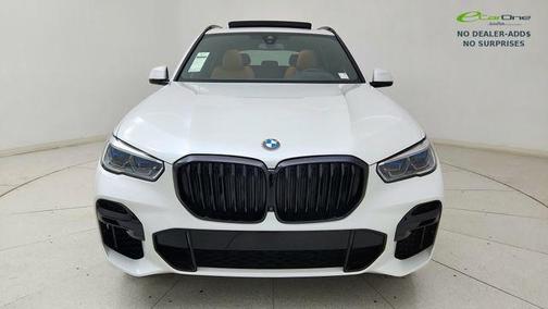 Mineral White Metallic 2023 BMW X5 sDrive40i