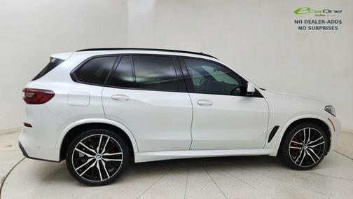 Mineral White Metallic 2023 BMW X5 sDrive40i