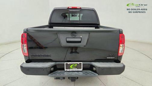 Magnetic Black Pearl 2019 Nissan Frontier SV