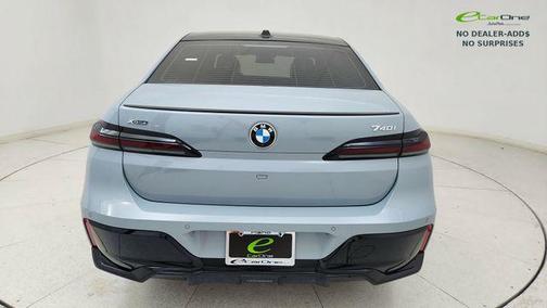 Brooklyn Grey Metallic 2024 BMW 740 xDrive