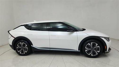2022 Kia EV6 Light