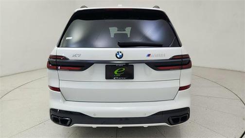 2025 BMW X7 M60i