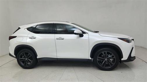 2025 Lexus NX 450h+ Luxury