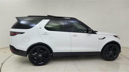 2025 Land Rover Discovery P360 Dynamic SE