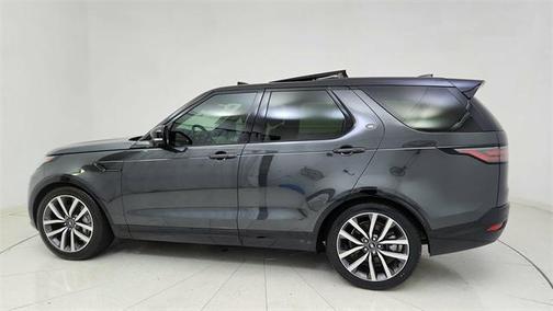 2024 Land Rover Discovery P300 Dynamic SE