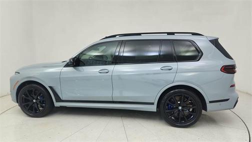 2025 BMW X7 M60i