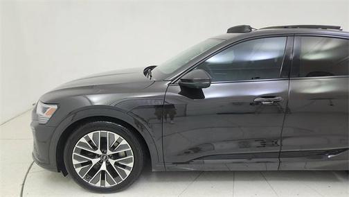 2024 Audi Q8 e-tron Prestige