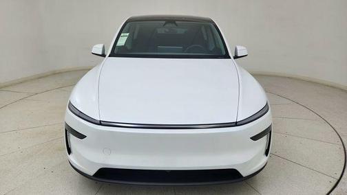 2026 Tesla Model Y Standard Rear-Wheel Drive