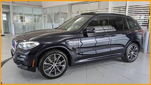 Photo 3 of 98 of 2021 BMW X3 PHEV xDrive30e