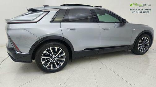 Argent Silver Metallic 2024 Cadillac LYRIQ Sport