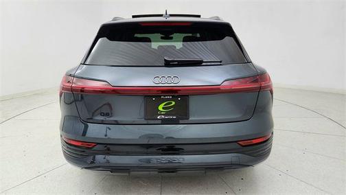 2024 Audi Q8 e-tron Premium Plus