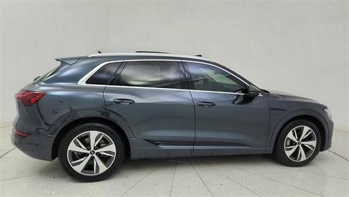 2024 Audi Q8 e-tron Premium Plus