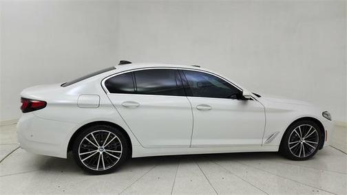 2021 BMW 530 530i