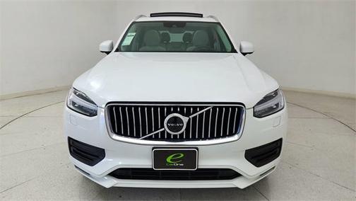2020 Volvo XC90 T6 Momentum