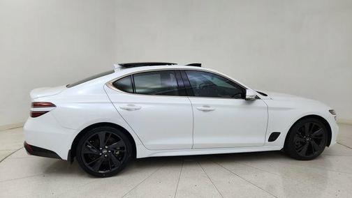 2023 Genesis G70 2.0T RWD