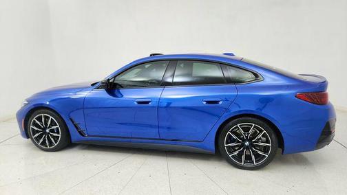 2025 BMW M440 i
