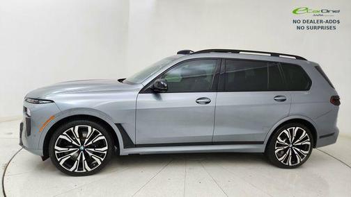 Skyscraper Grey Metallic 2023 BMW X7 M60i