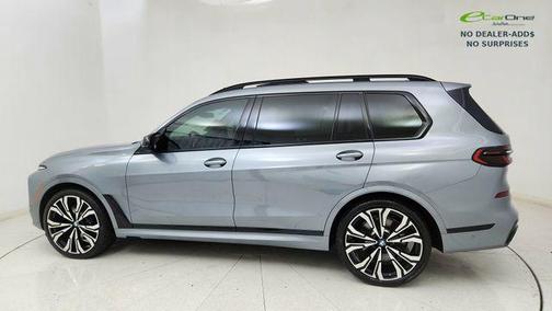 Skyscraper Grey Metallic 2023 BMW X7 M60i
