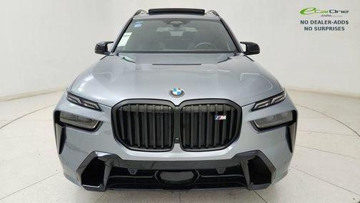 Skyscraper Grey Metallic 2023 BMW X7 M60i