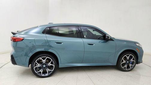 Cape York Green Metallic 2025 BMW X2 M35i
